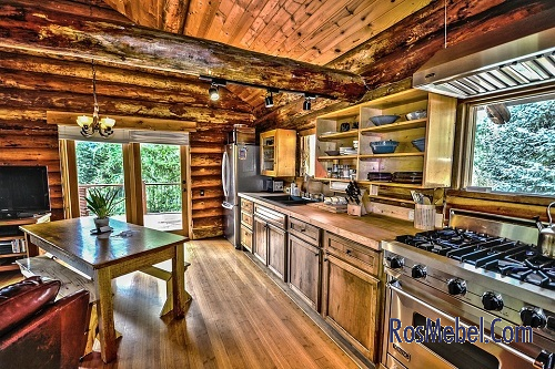 Чем почистить деревянную мебель на кухне?